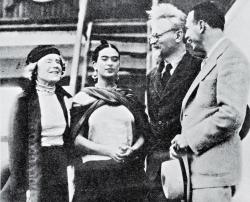 Trotsky avec sa femme, Frida Kahlo et Max Shachtman à Tampico le 9 janvier 1937
